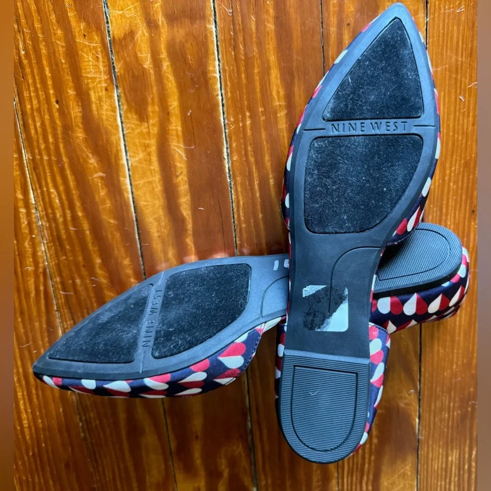 Nine West Heart Red/Blue/White Pointed Toe Flats - 7.5 - Picture 3 of 5
